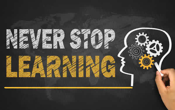 当前市场上的网络行销课程过于空泛且缺乏完整性，我们希望透过蓝眼知识学院传授观念扎实且真正有用的行销课程，从 2016 年 10 月开始，以每月至少开一堂新课的进度，将全部网络行销知识完整创建。